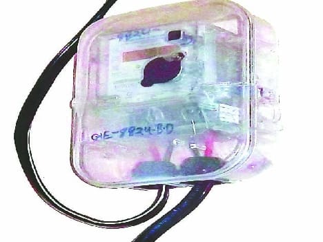 Gurntlaya rigging electric meters